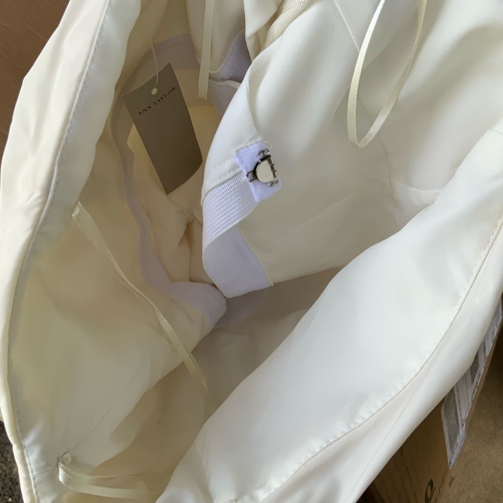 NWT $1500 Ann Taylor | Mermaid |Wedding Dress W/ Ruffled Tiers & Layers - Picture 8 of 16